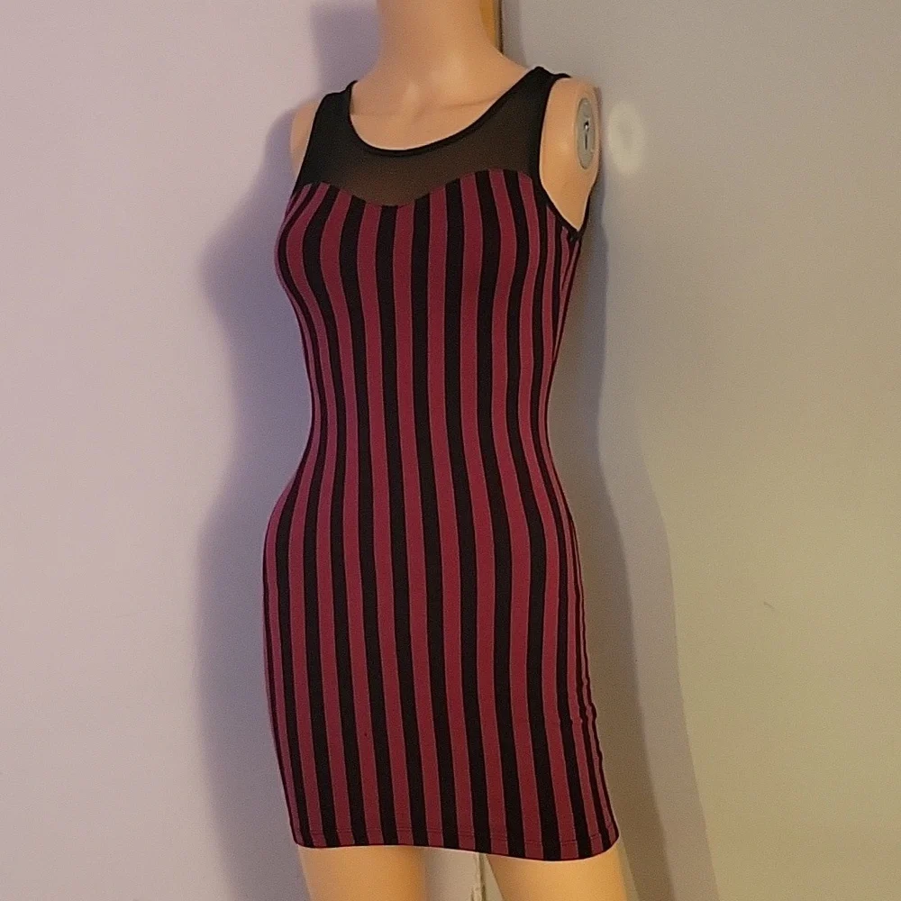 💙STRIPPED & MESH DRESS - Picture 1 of 7